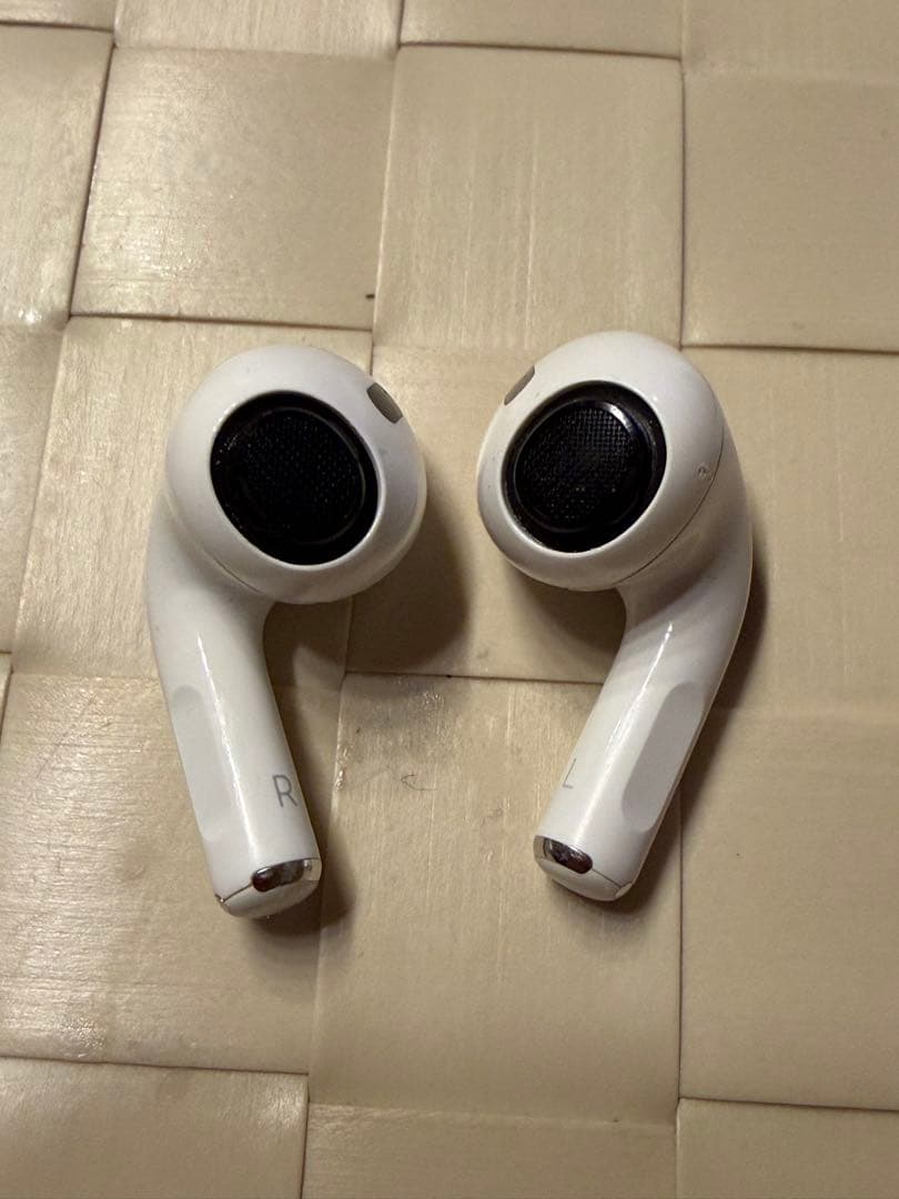 AirPods pro 第2世代 Apple Lightning 完動品 箱あり