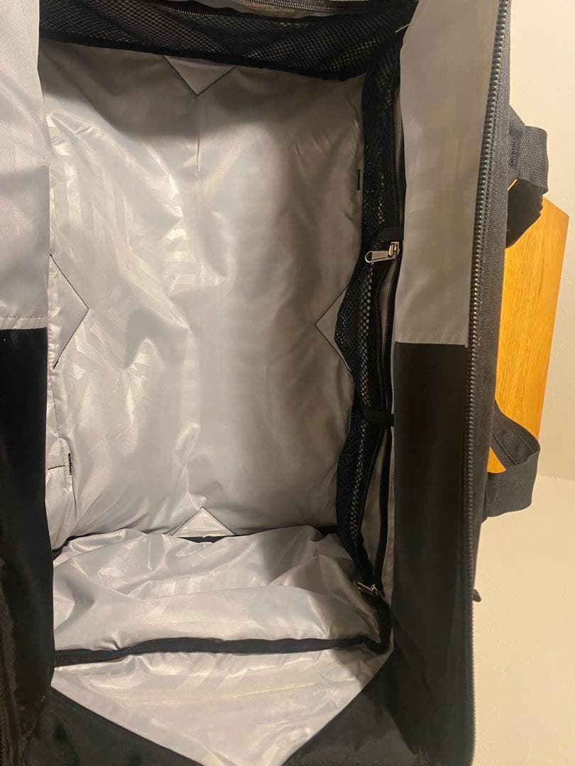 BACH ダッフルバッグ 黒　40リットル