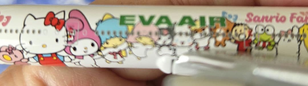 EVA AIR エバー航空 777-300ER ハローキティ Ph 1:500