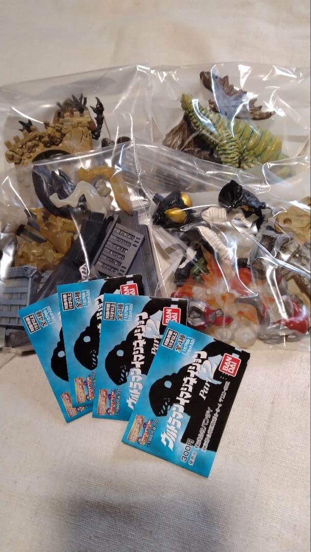 HGシリーズウルトラマンイマジネイション Part 1〜4 全16種 中古品