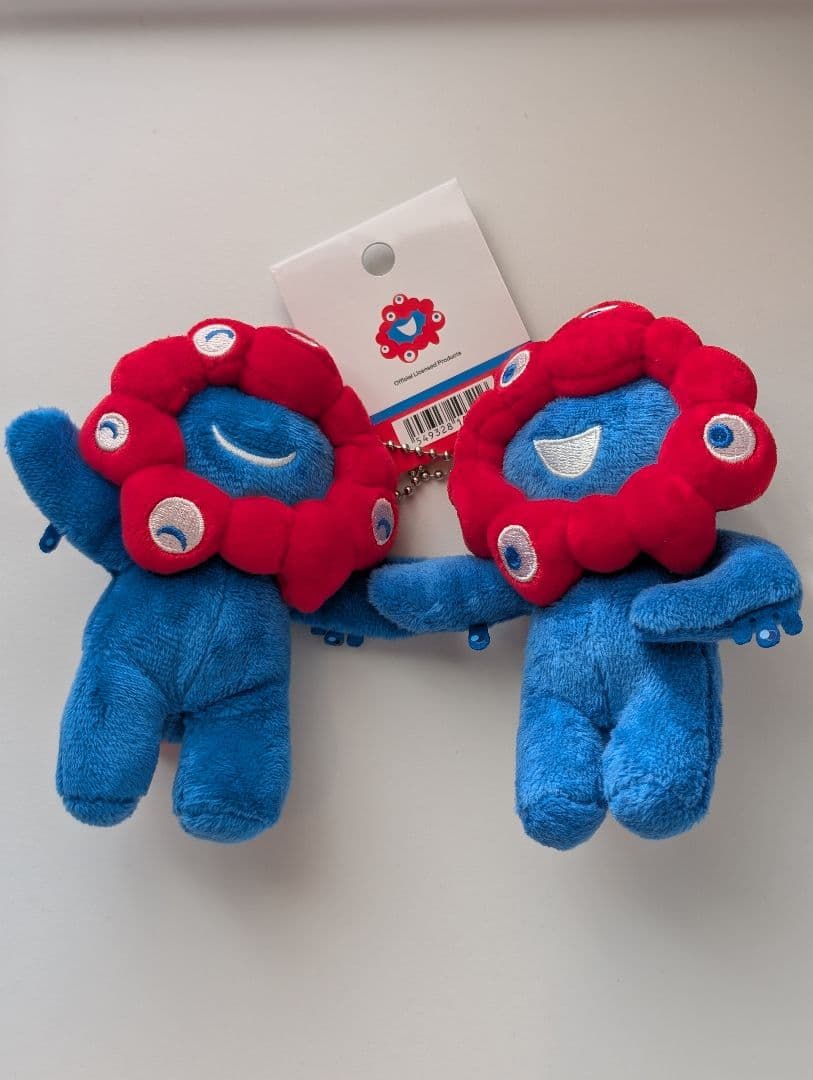 【新品未使用】ミャクミャク ペアマグネットマスコットキーホルダーふたごぬいぐるみ