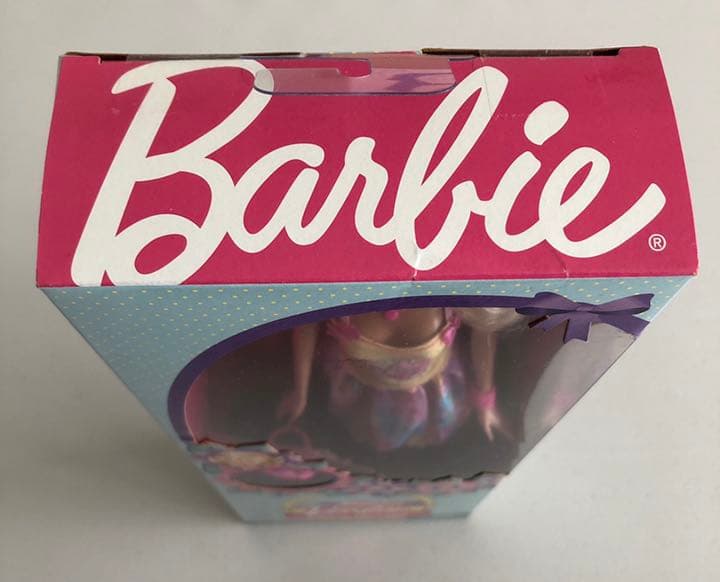 新品。アメリカで購入、バービー人形。イースター2012年。かわいい綺麗❤️