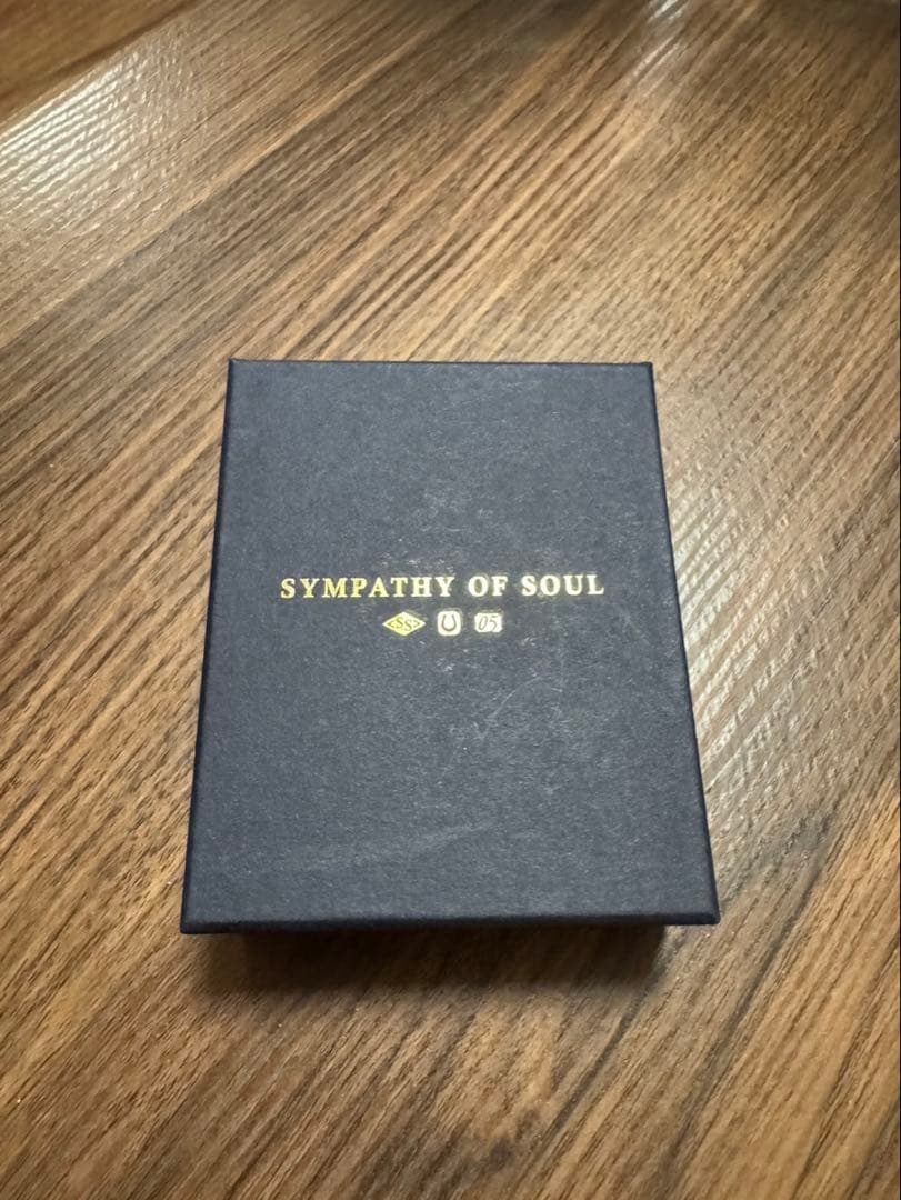 シルバー U字型リング ストーン付き