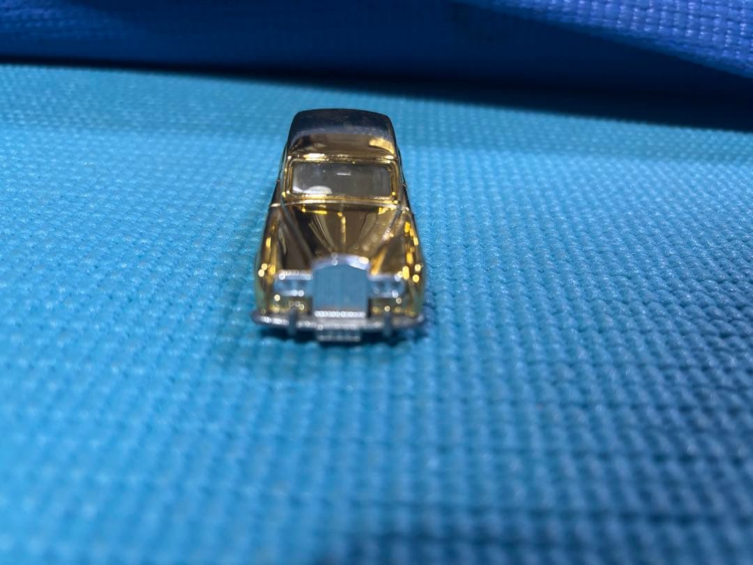 トミカ　ロールスロイス　金メッキ