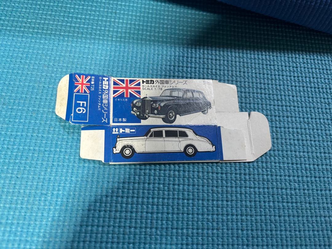 トミカ　ロールスロイス　金メッキ