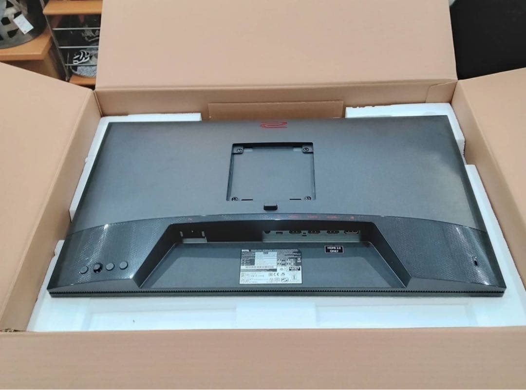 BenQ　ベンキュー　24インチ　ゲーミングモニター　［XL2411K］