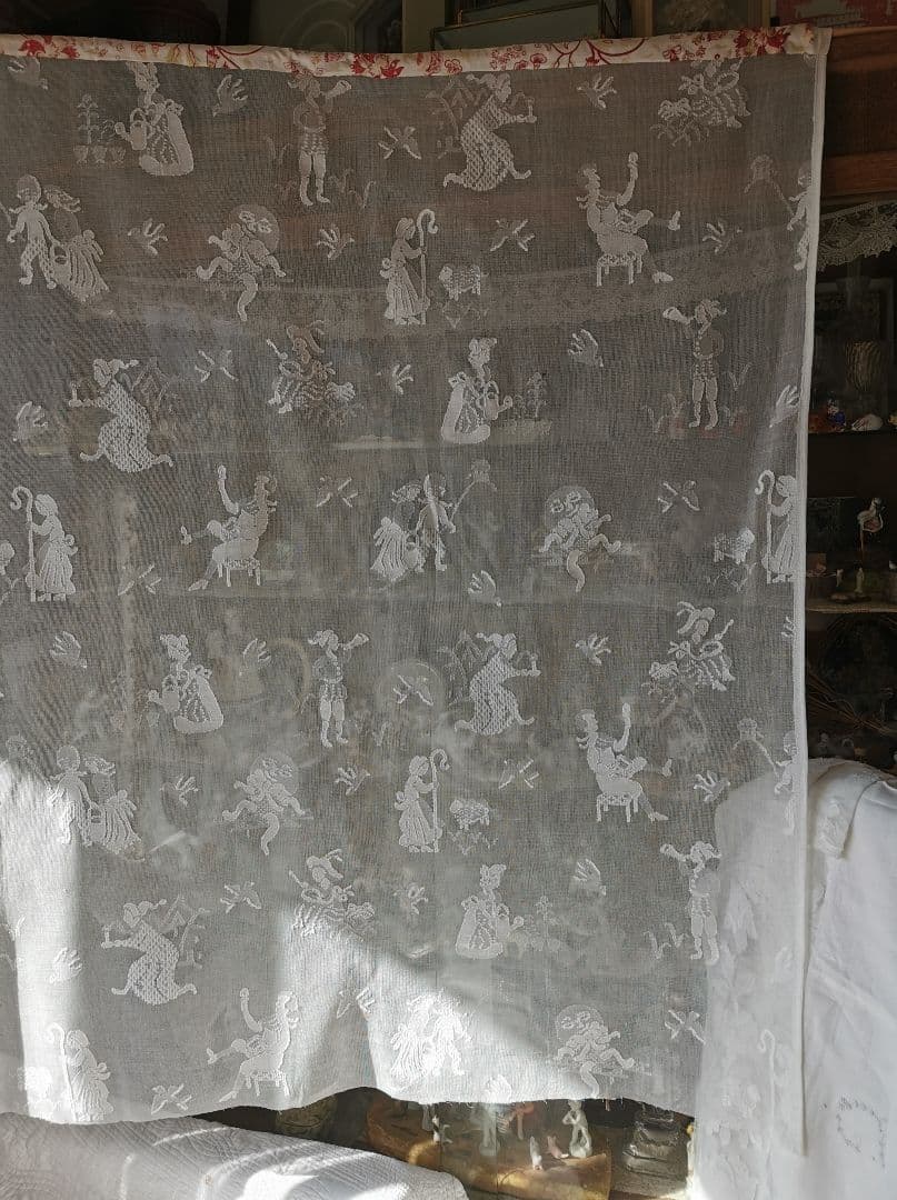 アンティーク お伽話 童話マドラスレースカーテンパネル ナーサリーライム 花更紗