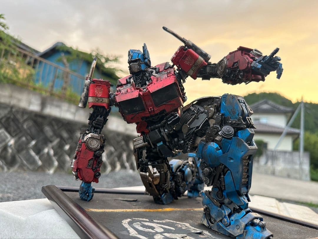 yolopark オプティマス・プライム塗装済み完成品