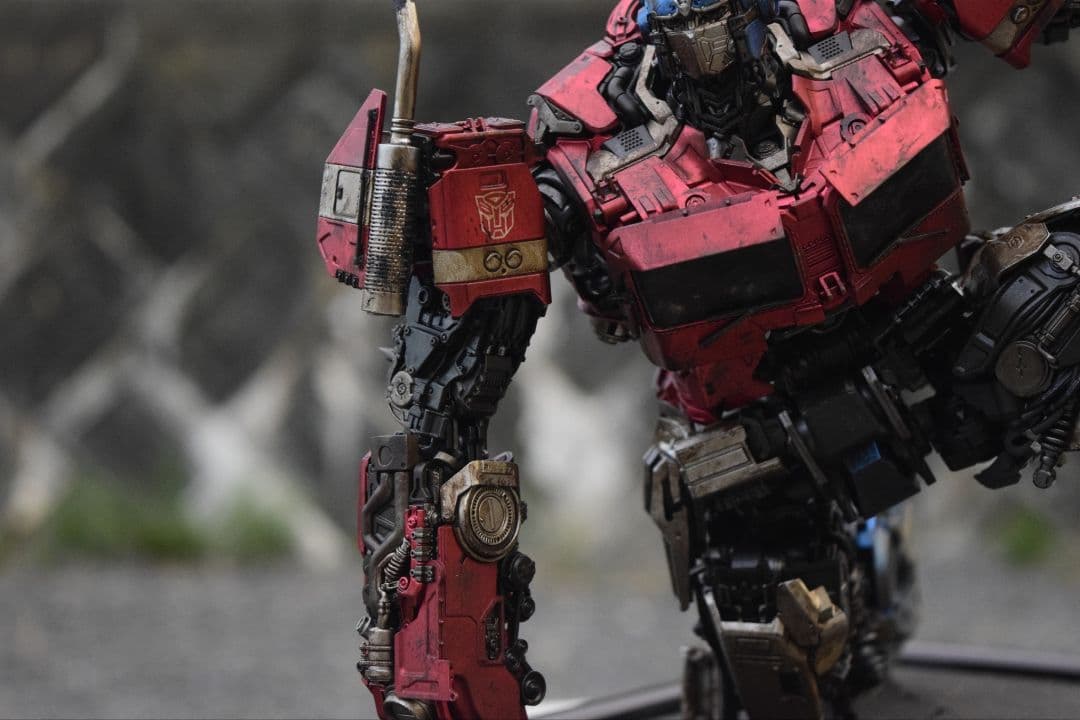 yolopark オプティマス・プライム塗装済み完成品