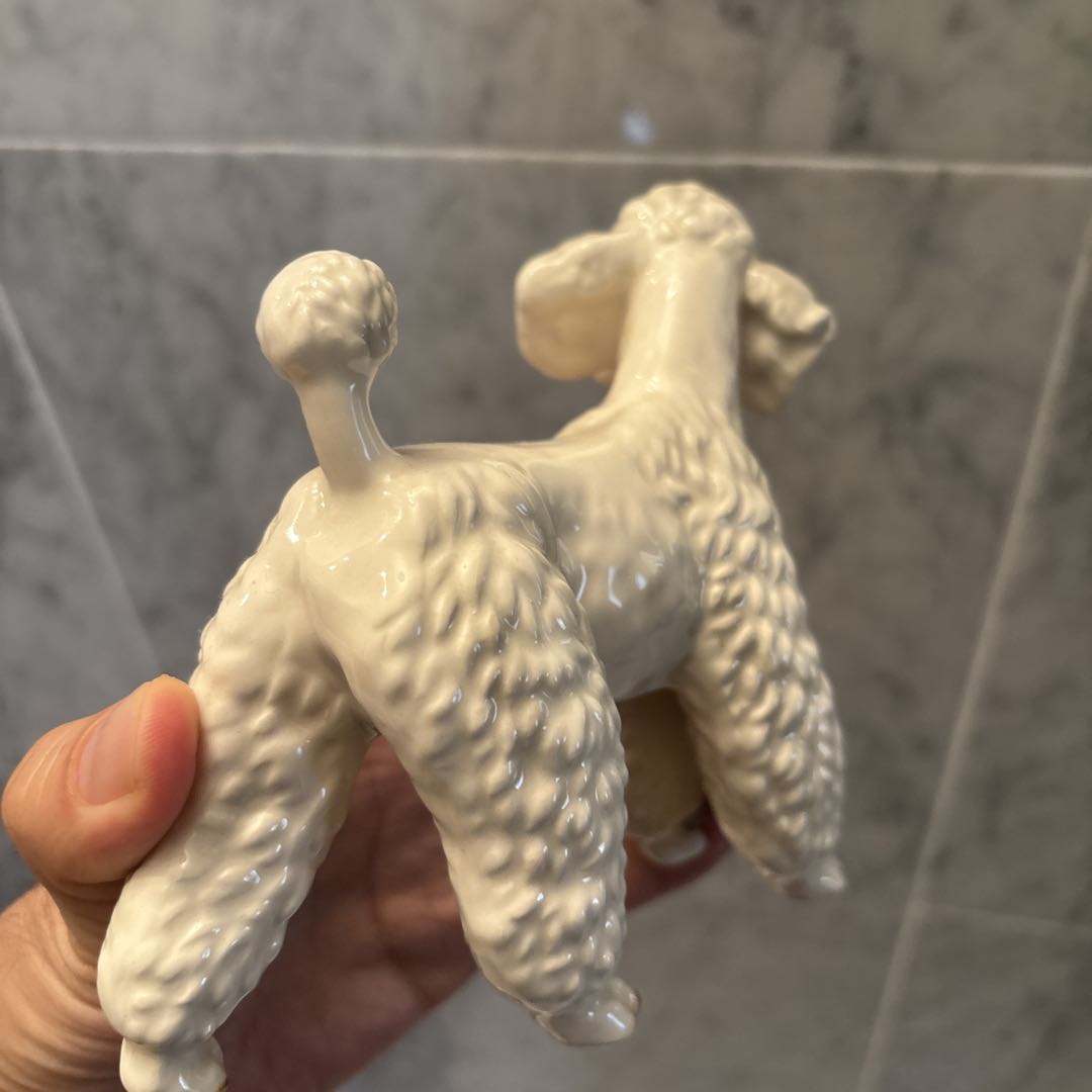 アメリカ80年代 手描きの知的な瞳や巻き毛が美しい雰囲気抜群のプードル陶器