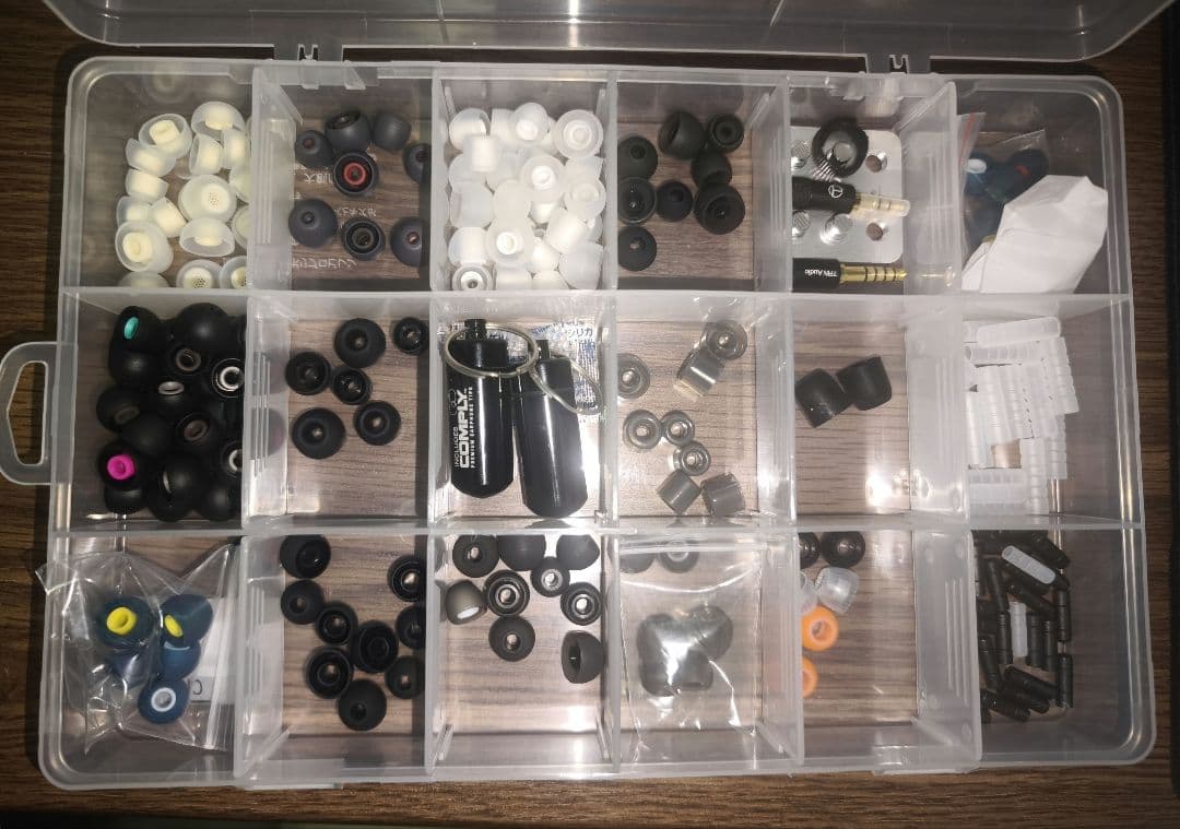 中華イヤホン・ケーブル、アクセサリ類等まとめ売り