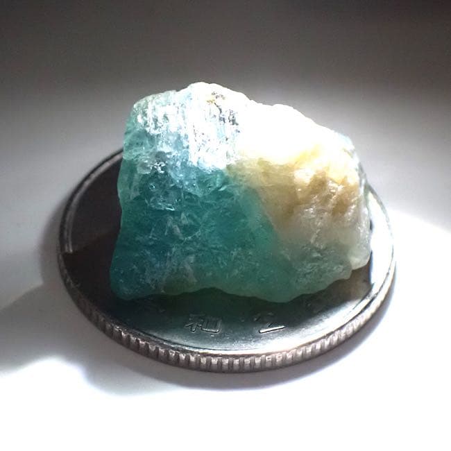 【マダガスカル産】グランディディエライトの原石⑥