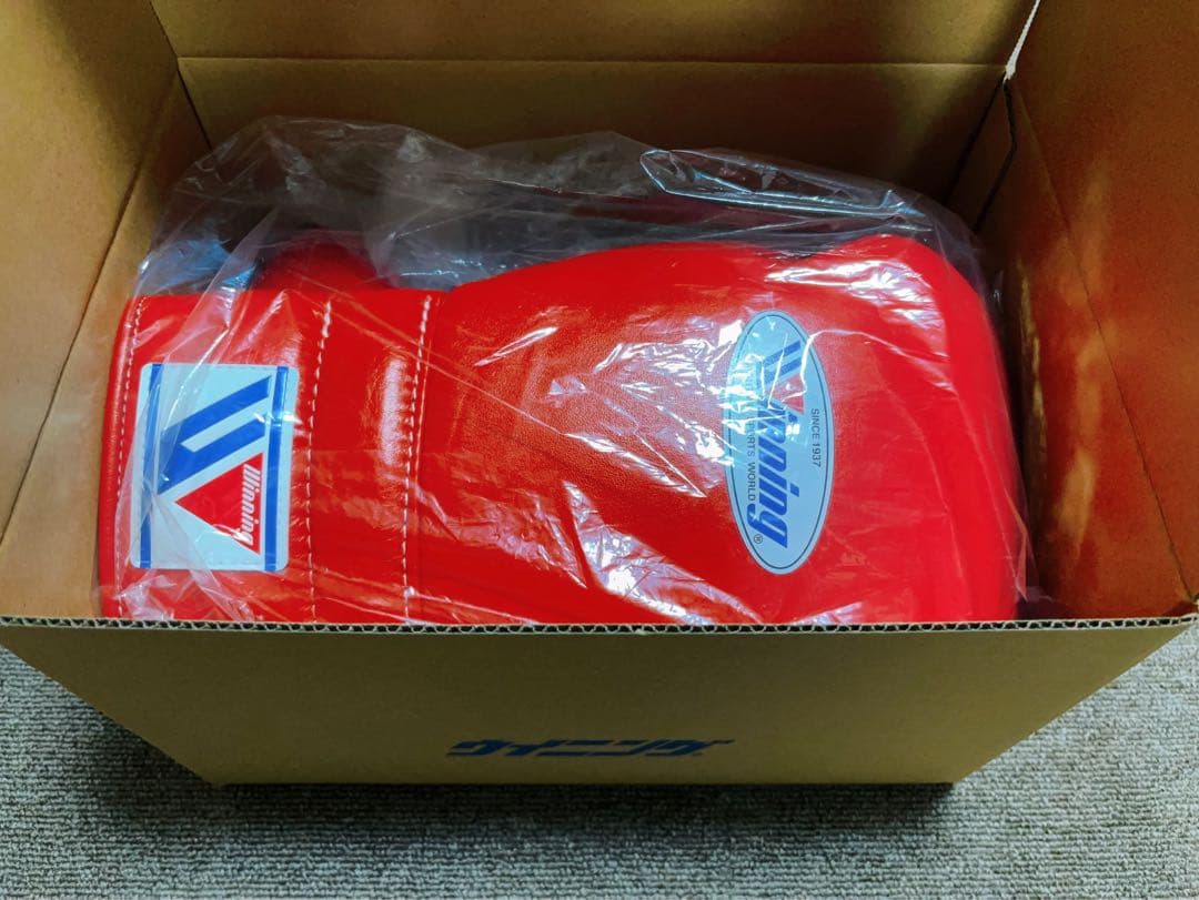 Winning ボクシンググローブ 14 oz レッド 紐式