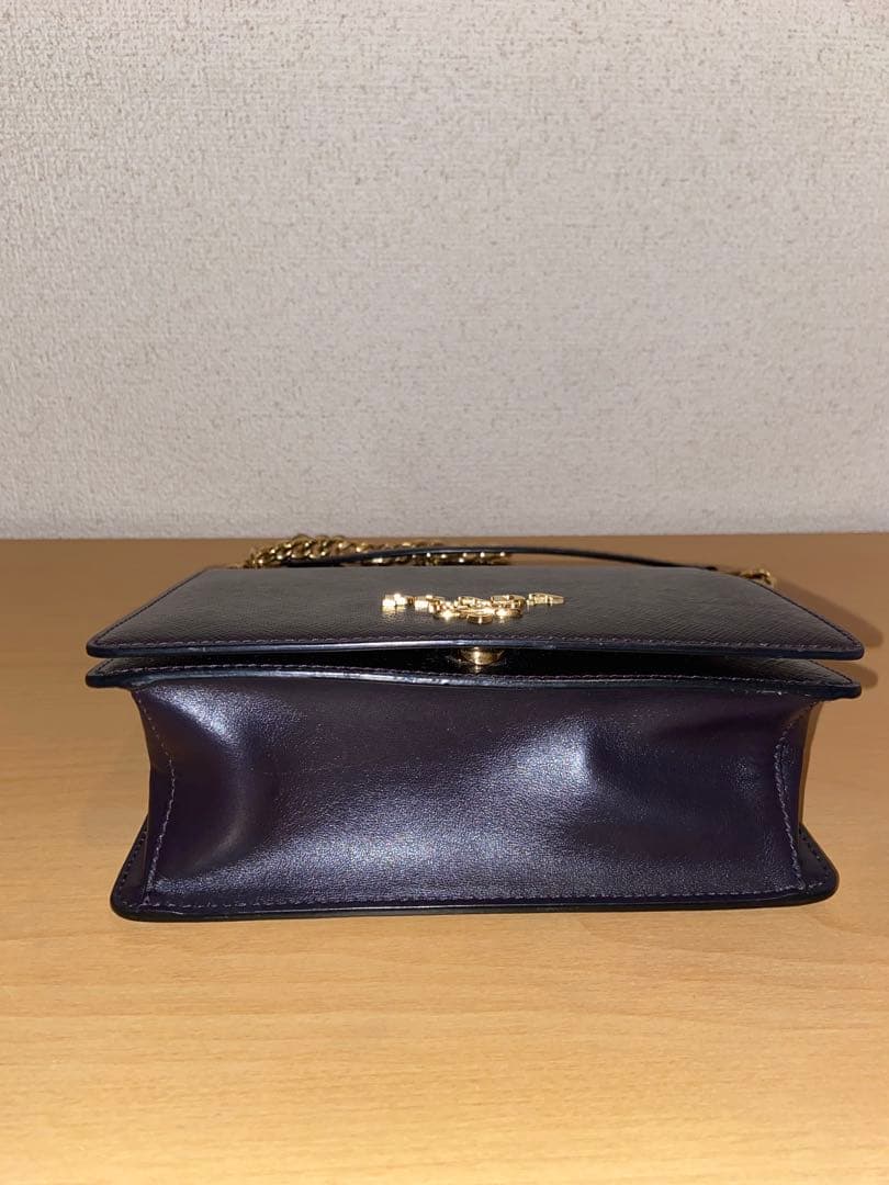 PRADA サフィアーノレザーバッグ　紫