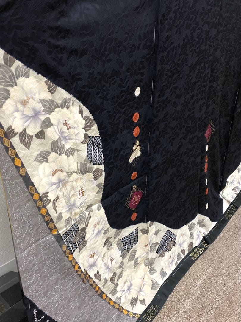 振袖 仮絵羽 金駒 銀駒 金彩 紋意匠 牡丹 正絹 未仕立て品 八掛付き