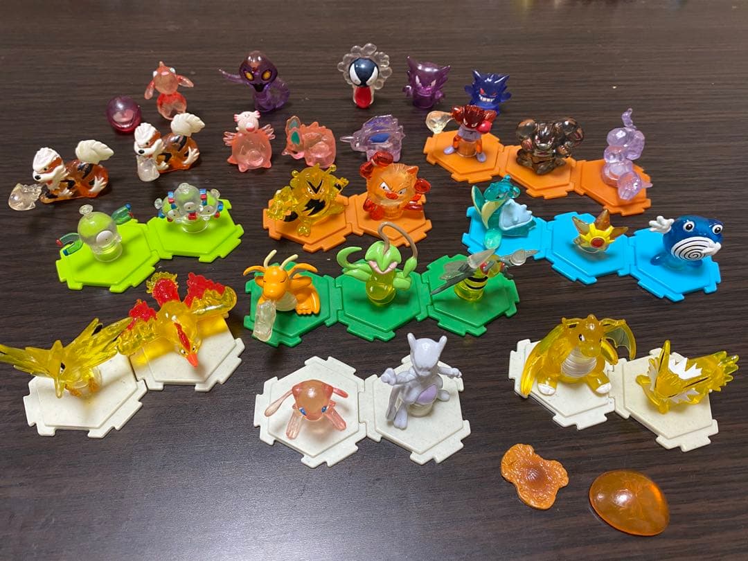 ポケモンフィギュア101体 初代 バンダイ ガチャガチャ