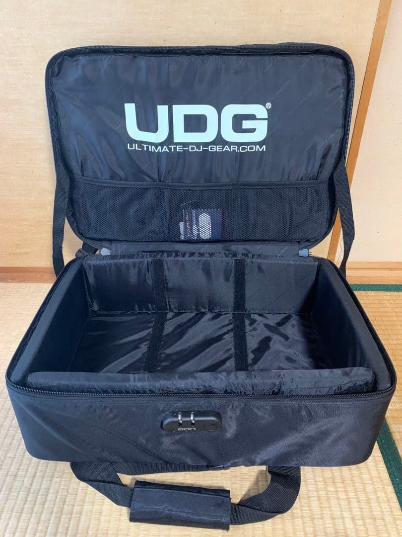 【希少】UDG CD Jewelcase Bag Black　バッグ　キャリー