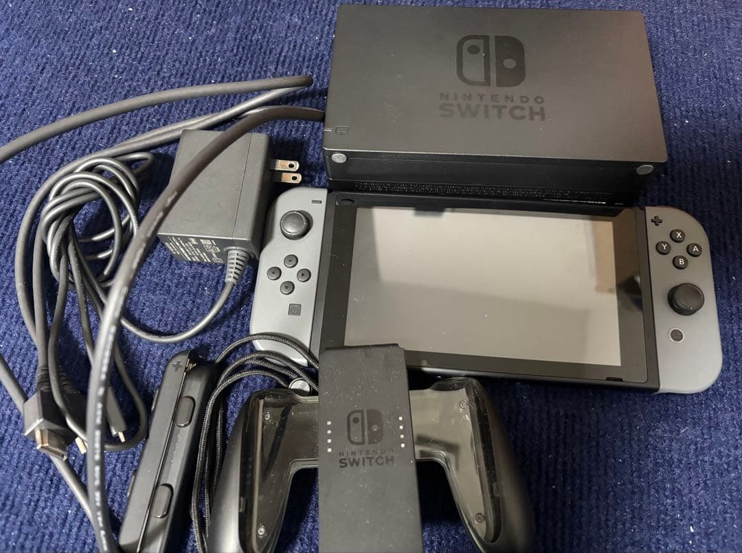 任天堂　ニンテンドー　Switch スイッチ　本体　グレー　箱なし