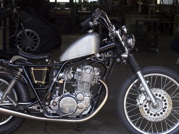 モーターロック｜スポーツスター タンク ハイマウント│SR400/500 キャブ