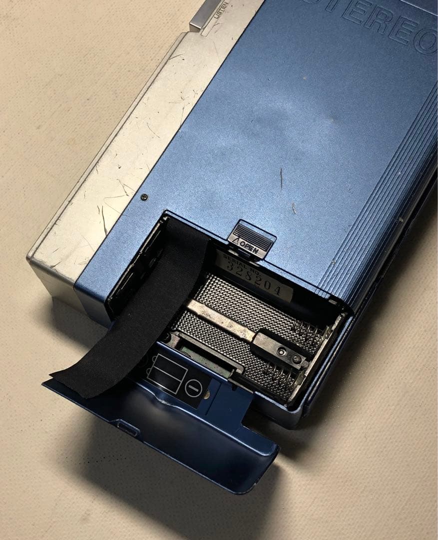 ボコボコに負けないで輝く⭐️TPS-L2 ソニー初代ウォークマン可動品J