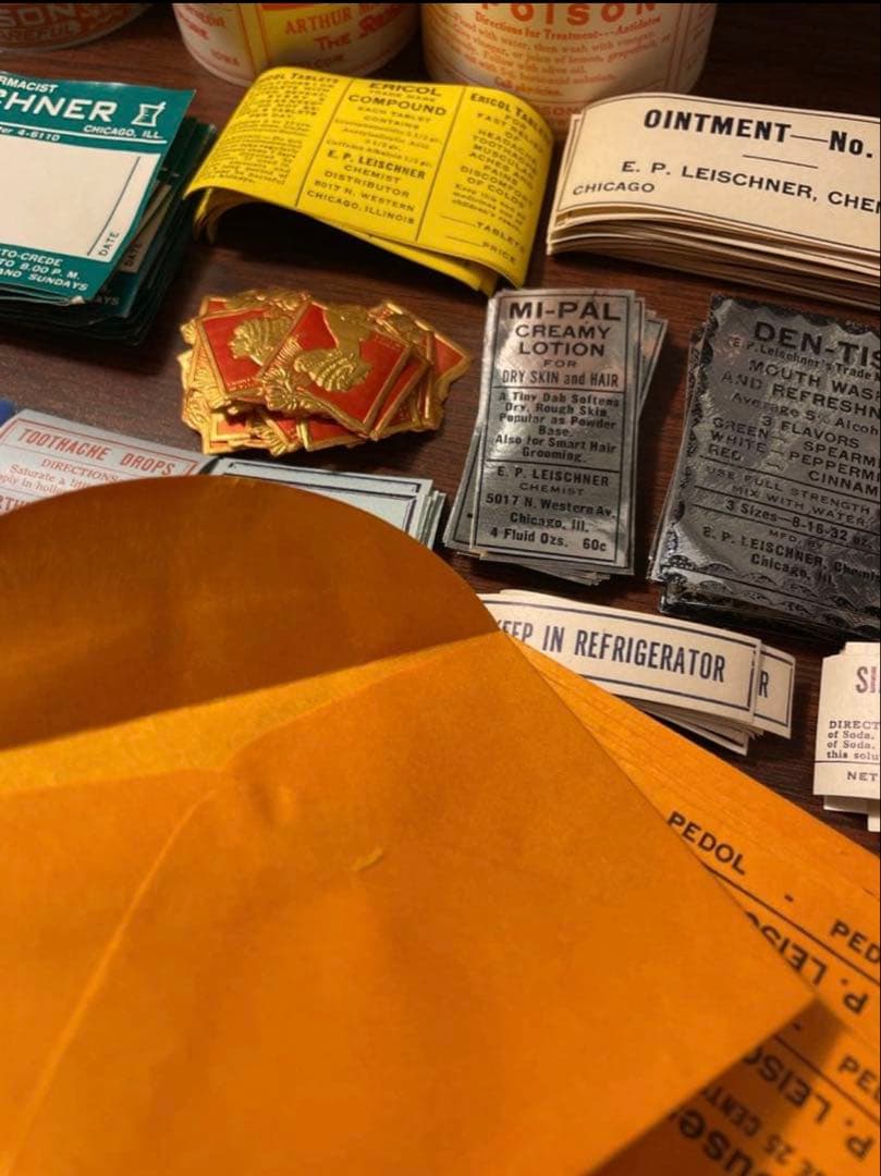 海外　ファーマシーラベル　55種各一枚計55枚　➕薬袋一枚　ヴィンテージ　ラベル