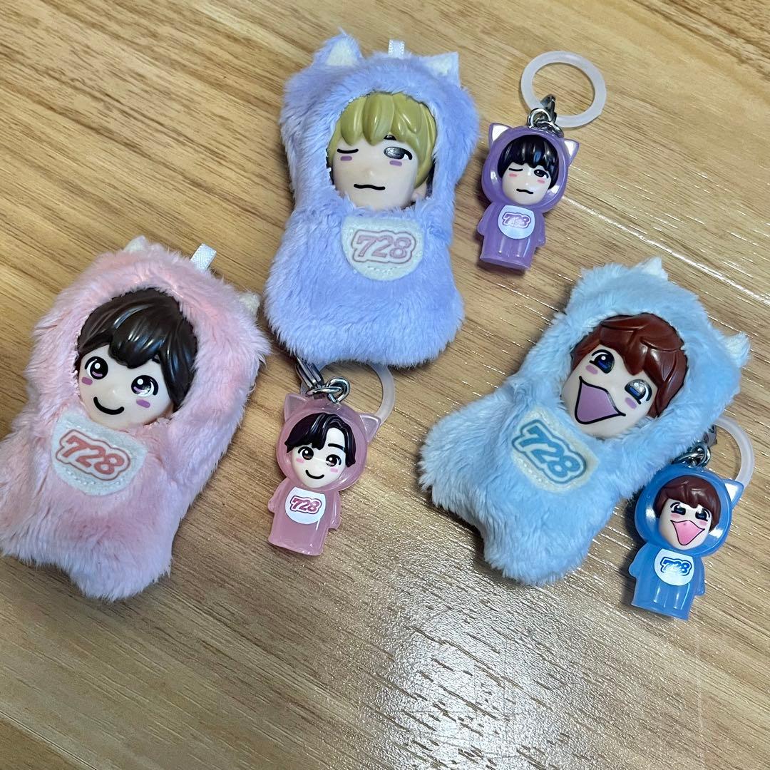 なにわ男子　チャーム風衣装　指人形用