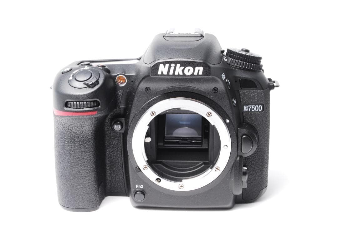Nikon D7500 Wレンズ 300mm望遠レンズ付き Wi-Fi転送可能