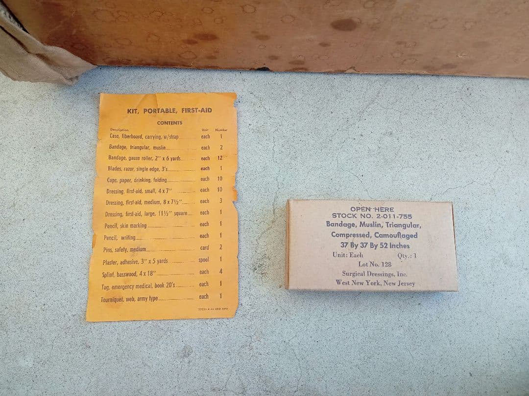 カリフォルニア州　救急キット　1940年代　第二次世界大戦　米軍