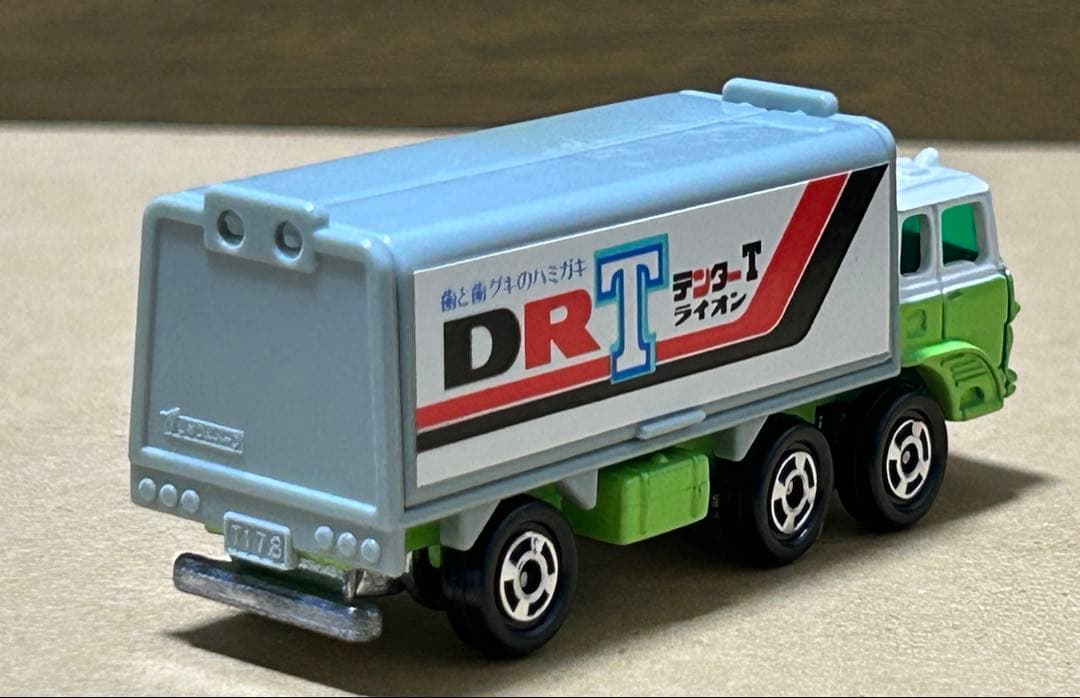 日本製 トミカ ふそう ウイングルーフ トラック スーパーギフト
