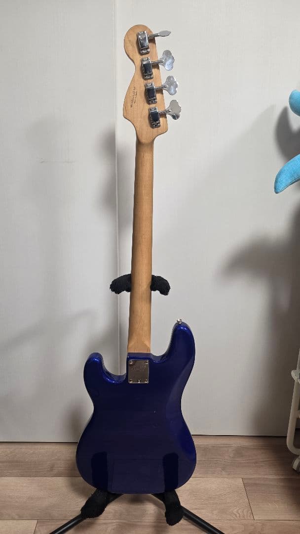 ベース Squier Affinity Series Bass Blue