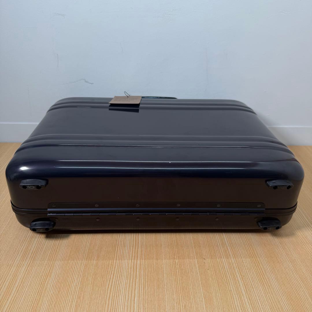 ZERO HALLIBURTON アタッシュケース　紺色　ゼロハリバートン