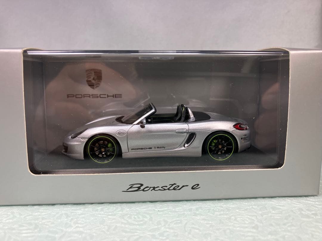 Spark ディーラー品Porsche Boxster e プロトシルバー