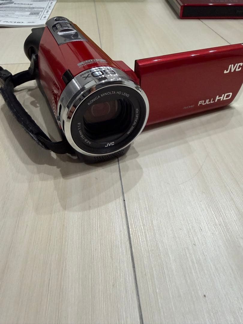 Victor/ビクター GZ-E700-R（レッド）　Everio/エブリオ