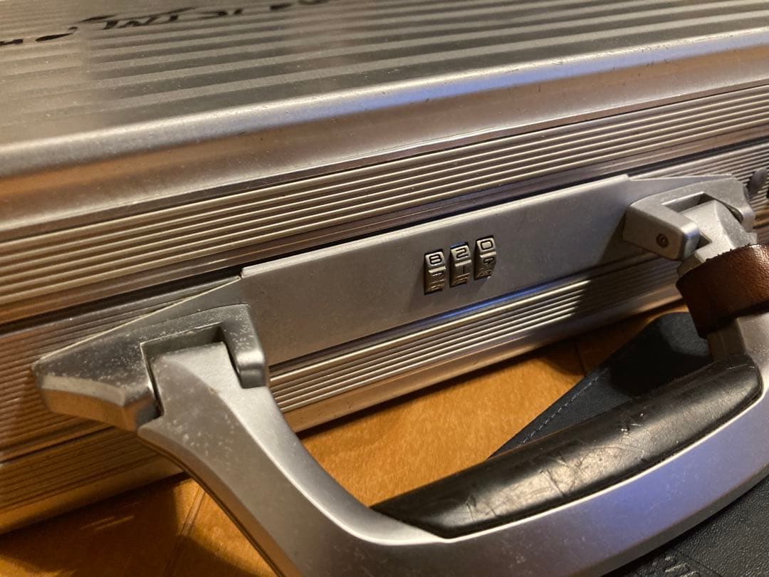 RIMOWA リモワ　アタッシュケース