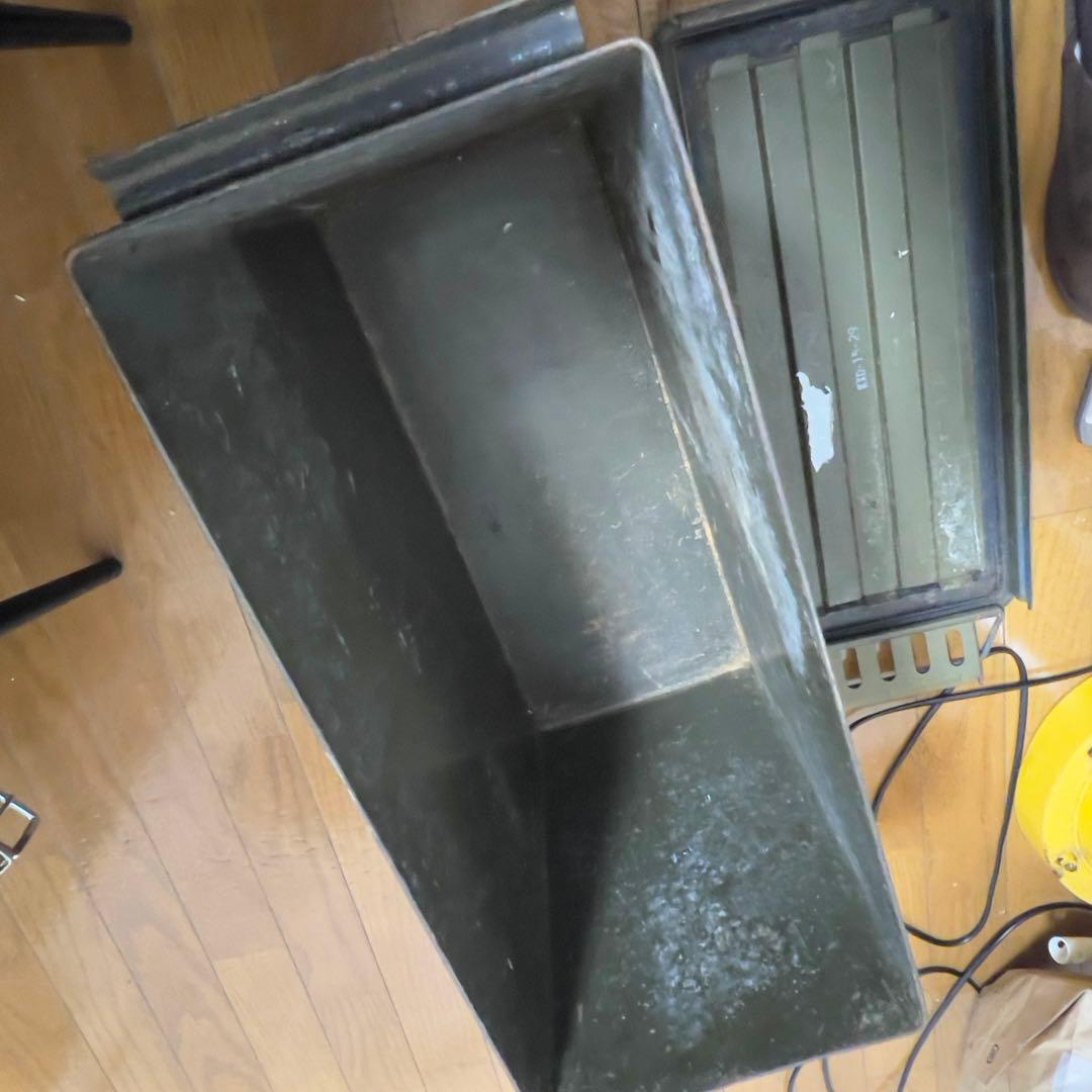 アンモボックス本物　米軍基地より重機関銃弾薬入れ　大サイズ