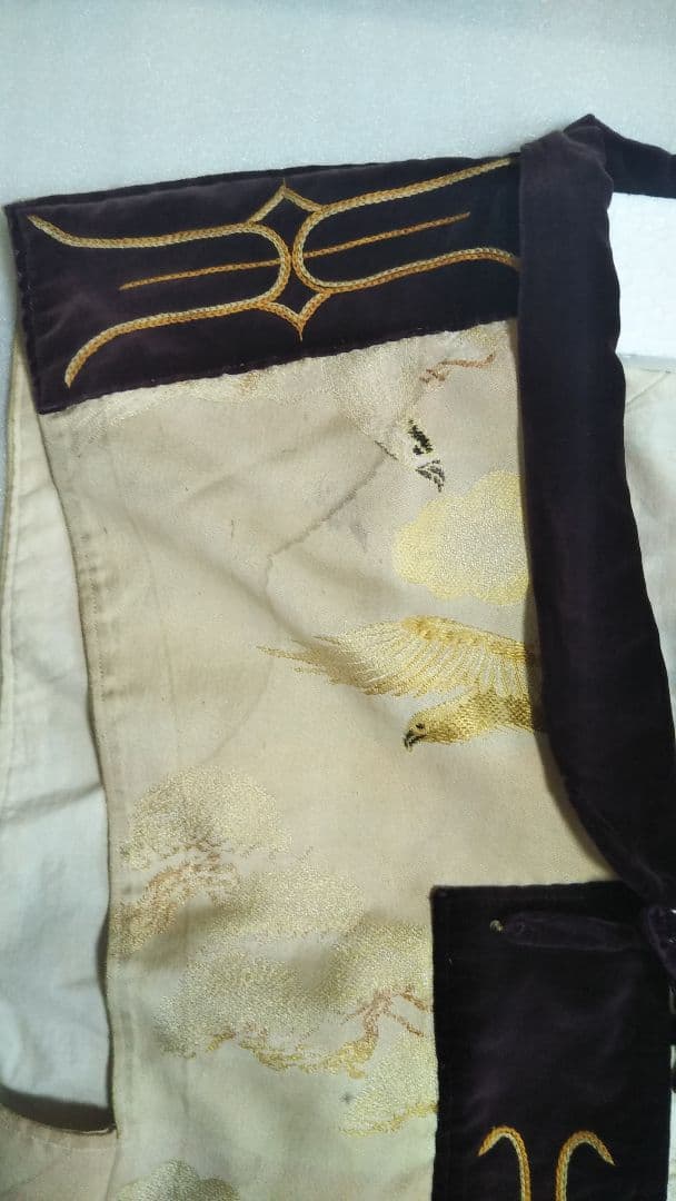 アイヌ衣装!豪華金色刺繍