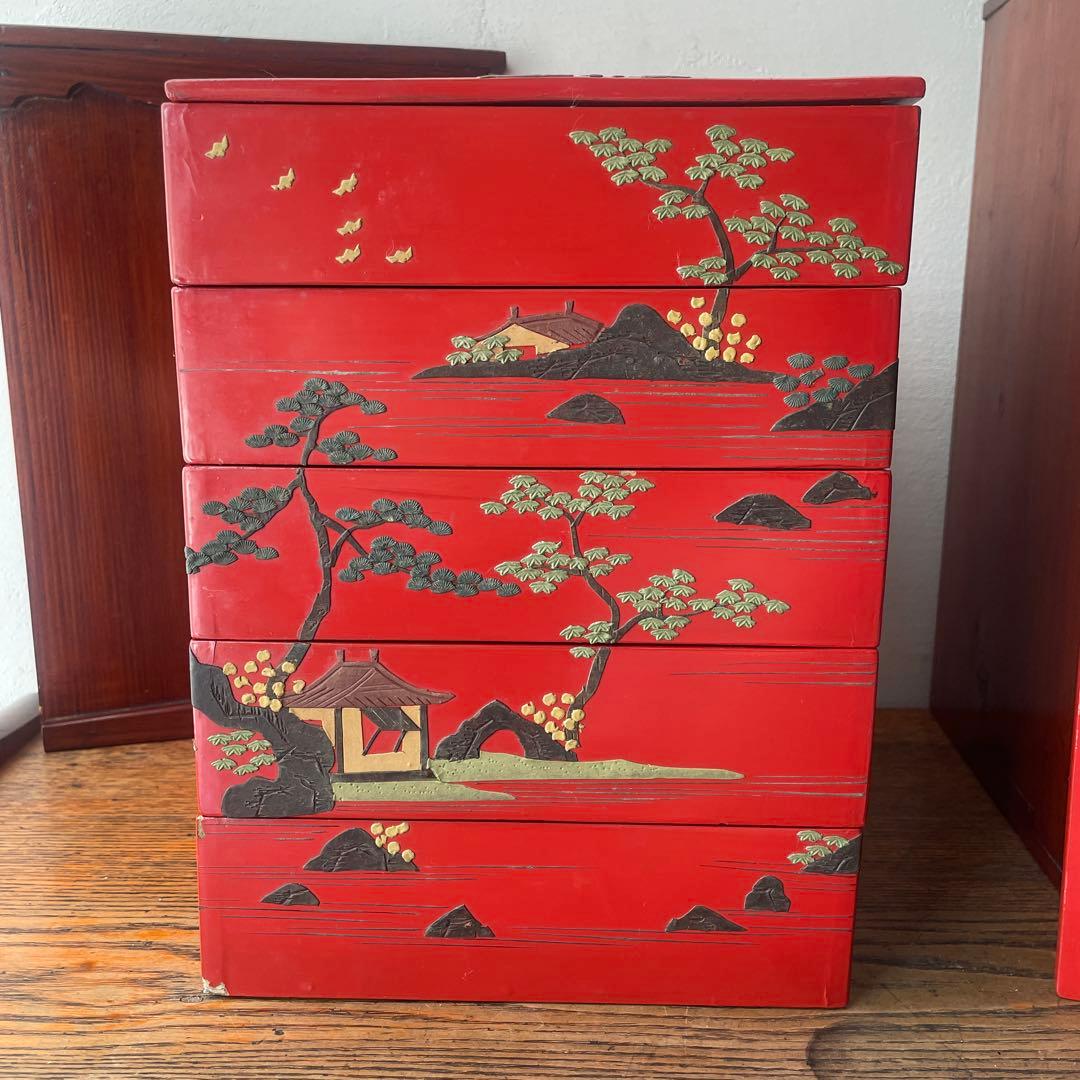 時代物　琉球漆器　重箱　５段　朱塗り　木箱入り　堆錦　東洋骨董　漆器