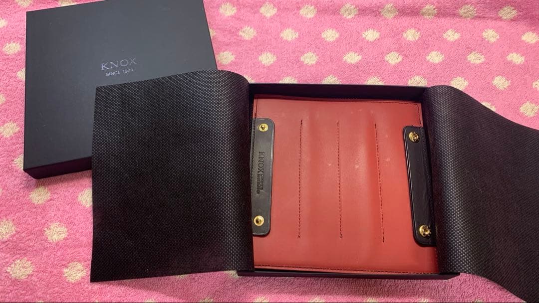 KNOX PEARCE 本革 ロールペンケース ブラック×レッド