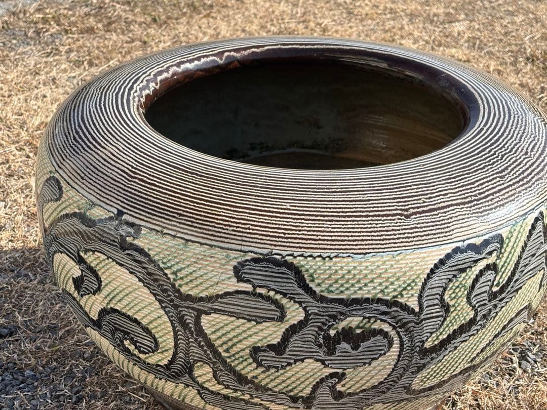 大型火鉢　装飾的な模様の 陶器　昭和初期　昭和レトロ