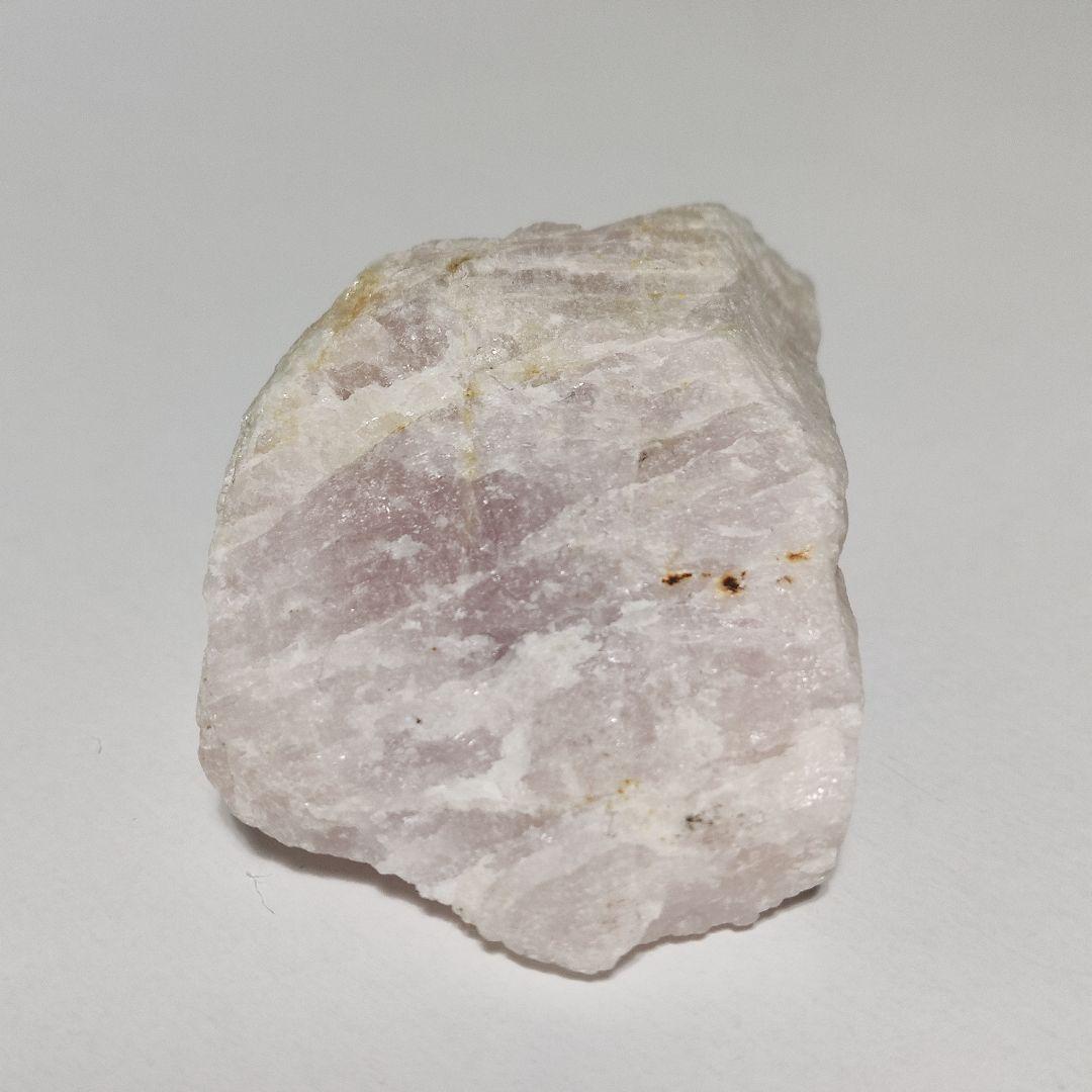 パワーストーン　天然石　原石　クンツァイト(リチア輝石)　117g　No.304