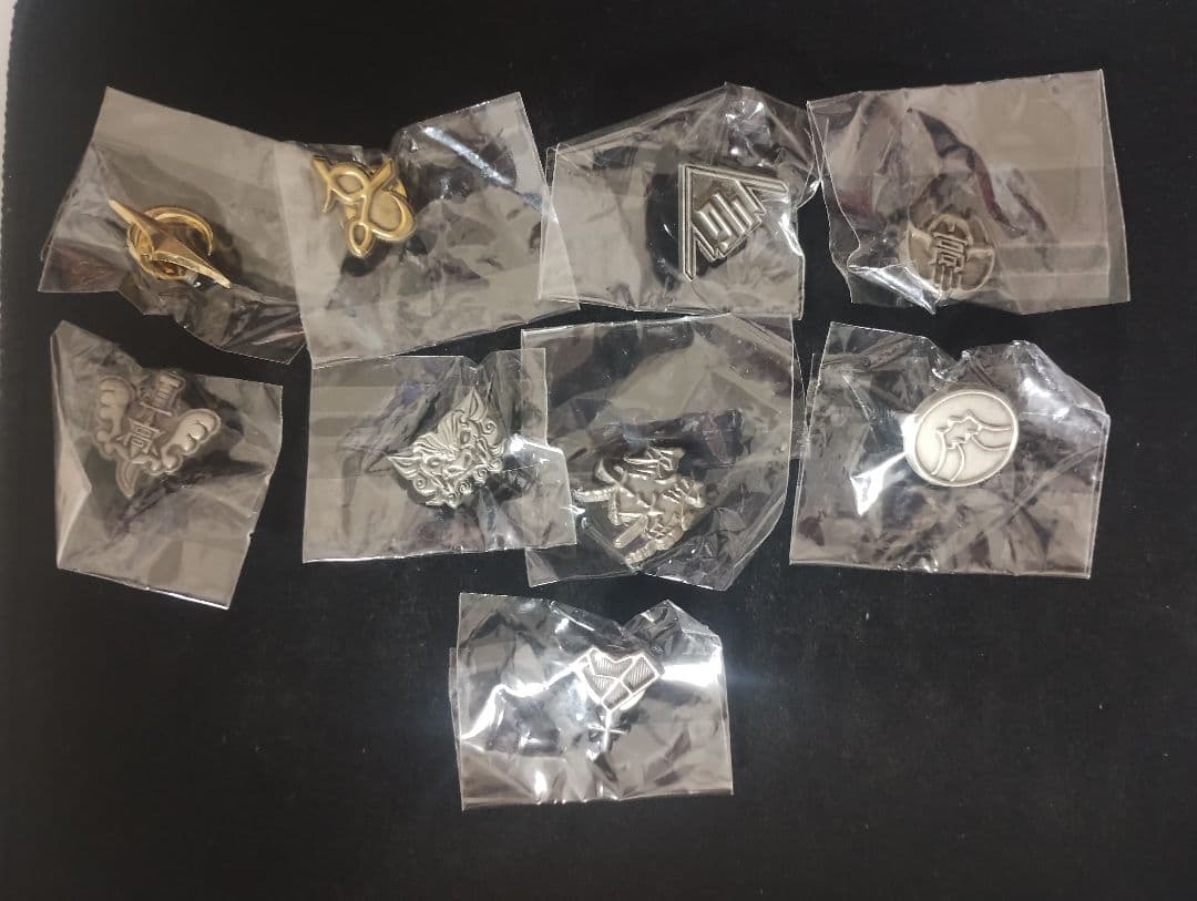 ダンガンロンパ　ピンバッジ　セット　校章　ピンズ