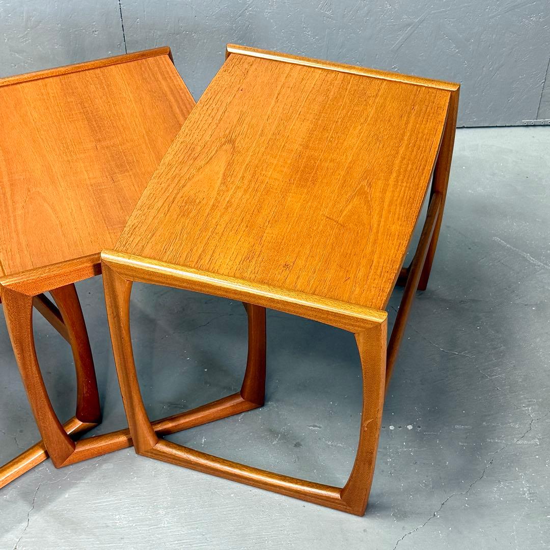 イギリス ヴィンテージ チーク ネストテーブル