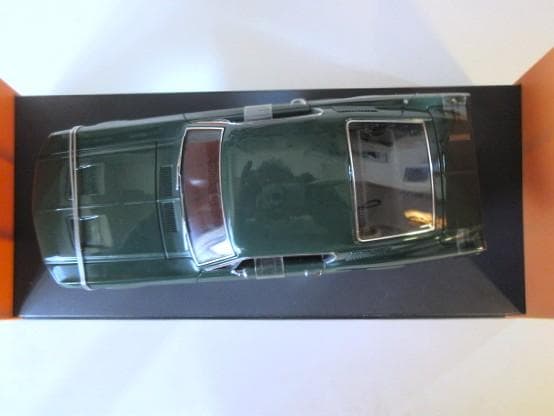 特価 AUTOart 1/18 フォード マスタング GT390 BULLITT