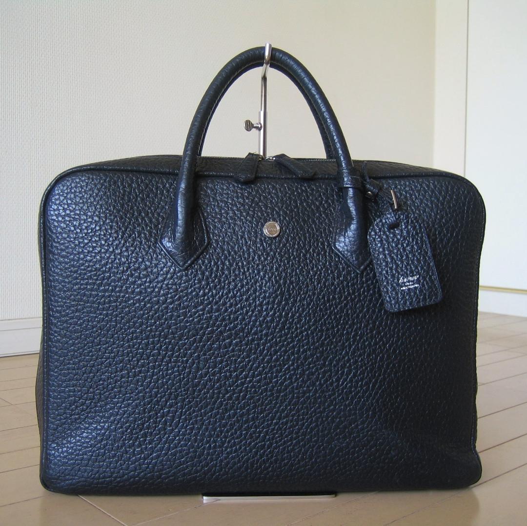 【極美品・定価85,800円】 hinn エンボスレザー ビジネスバッグ