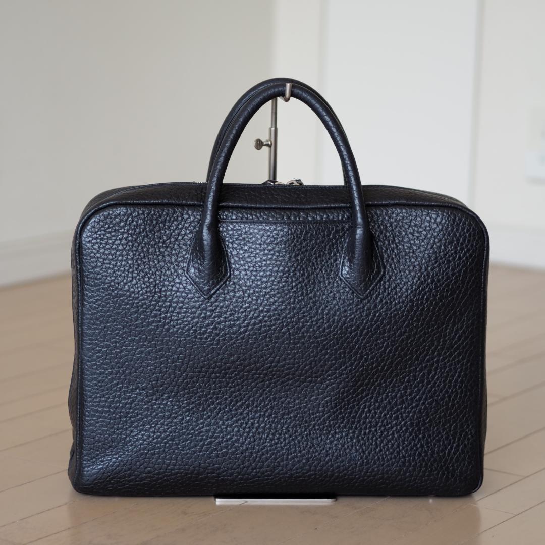 【極美品・定価85,800円】 hinn エンボスレザー ビジネスバッグ