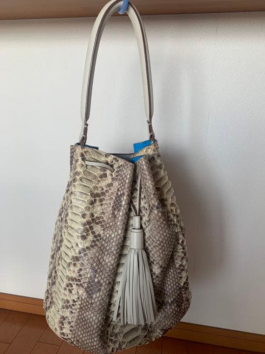 ANYA HINDMARCH パイソン巾着バッグ