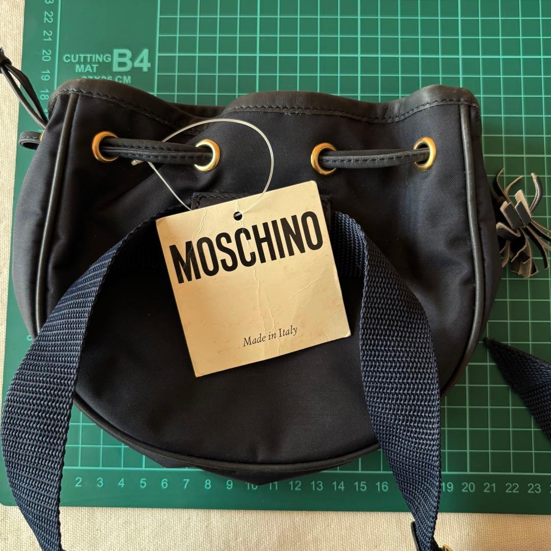 ネイビー×ゴールド モスキーノ ショルダーバッグ 肩掛け 斜め掛け