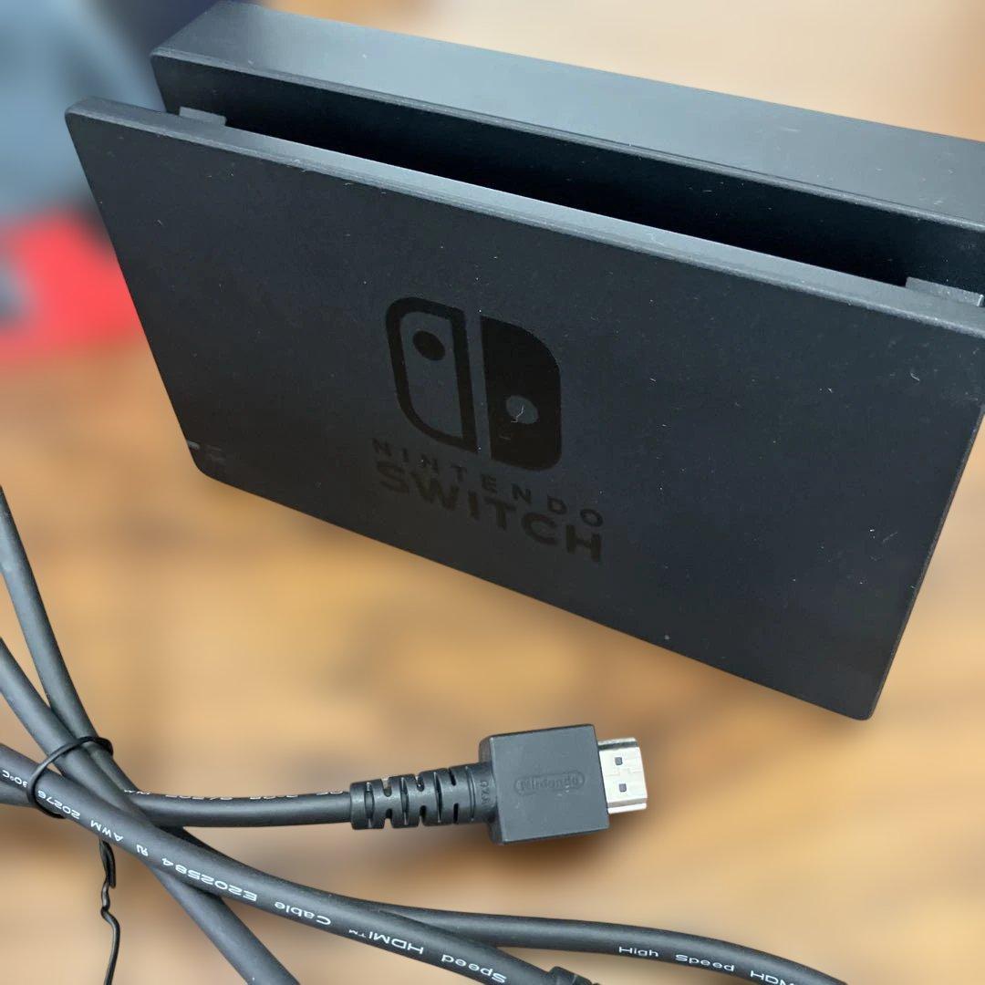 Nintendo Switch 本体 & Joy-Con