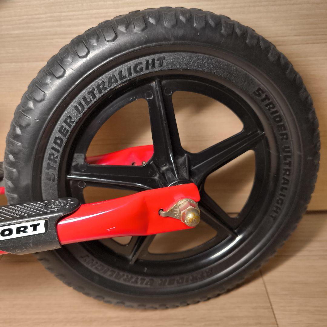 良品 STRIDER バランスバイク レッド　12インチ SPORT スポーツ