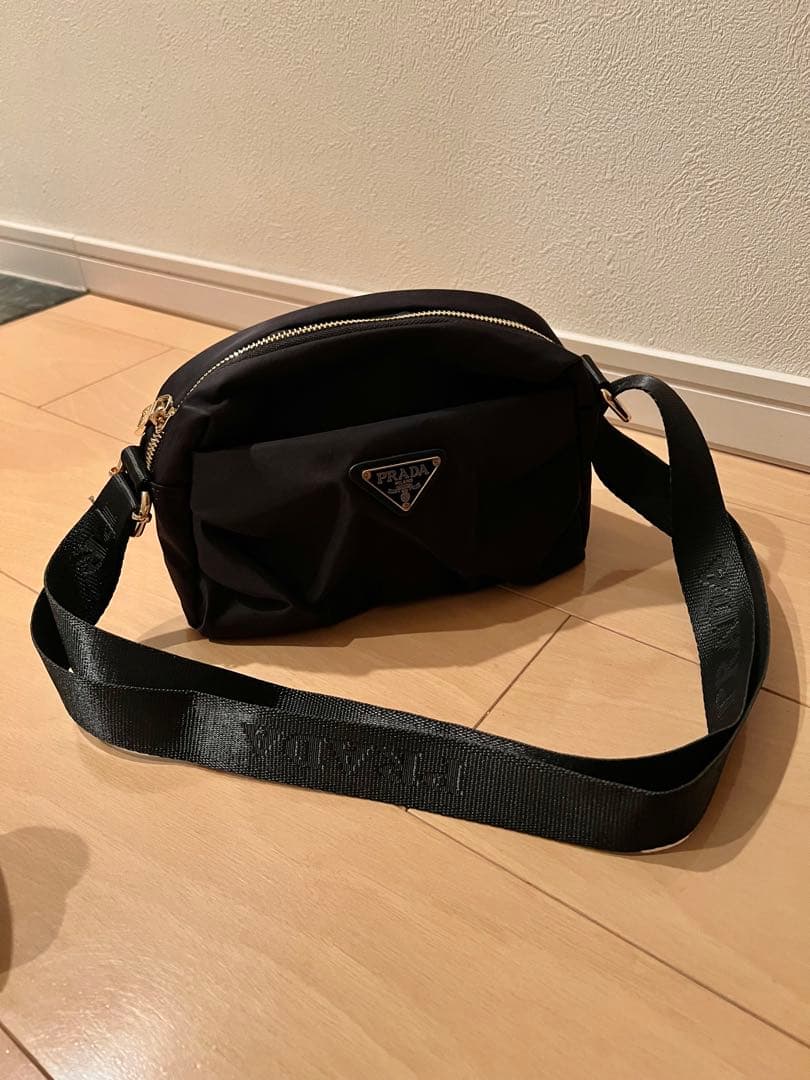 お値下げ中♡早い者勝ちPRADA ブラックショルダーバッグ　新品未使用♡